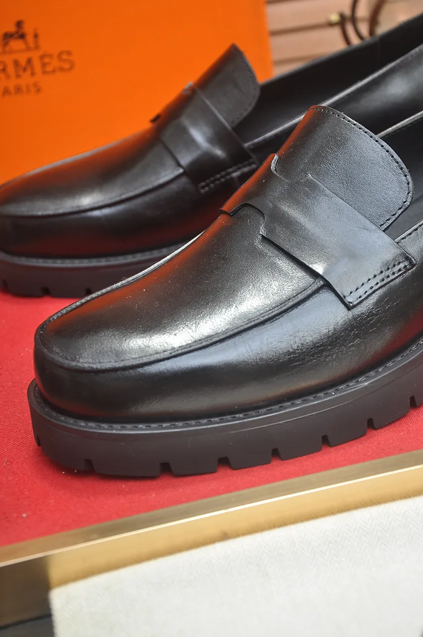 Factory price 500💶[HERMES] (cowhide lining)🍀Italian top luxury🍀He does not pursue novel styles and gorgeous colors, but attracts the favor of successful men with his flawless, elegant and classic style. Formal leather shoes This very comfortable, simple and stable style allows you to easily match any style! The pattern is absolutely 1:1 refined from the original case, and we strive for excellence in materials, imported cowhide + cowhide lining💪💪💪extraordinary texture👍! Code number: 38-45 (45 customized)